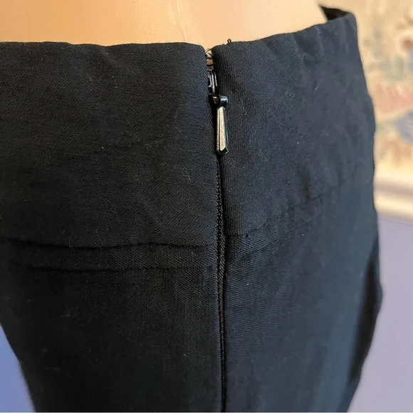 The Limited Exact Stretch Black Knee Length Pencil Skirt, Size 4 - Picture 4 of 10